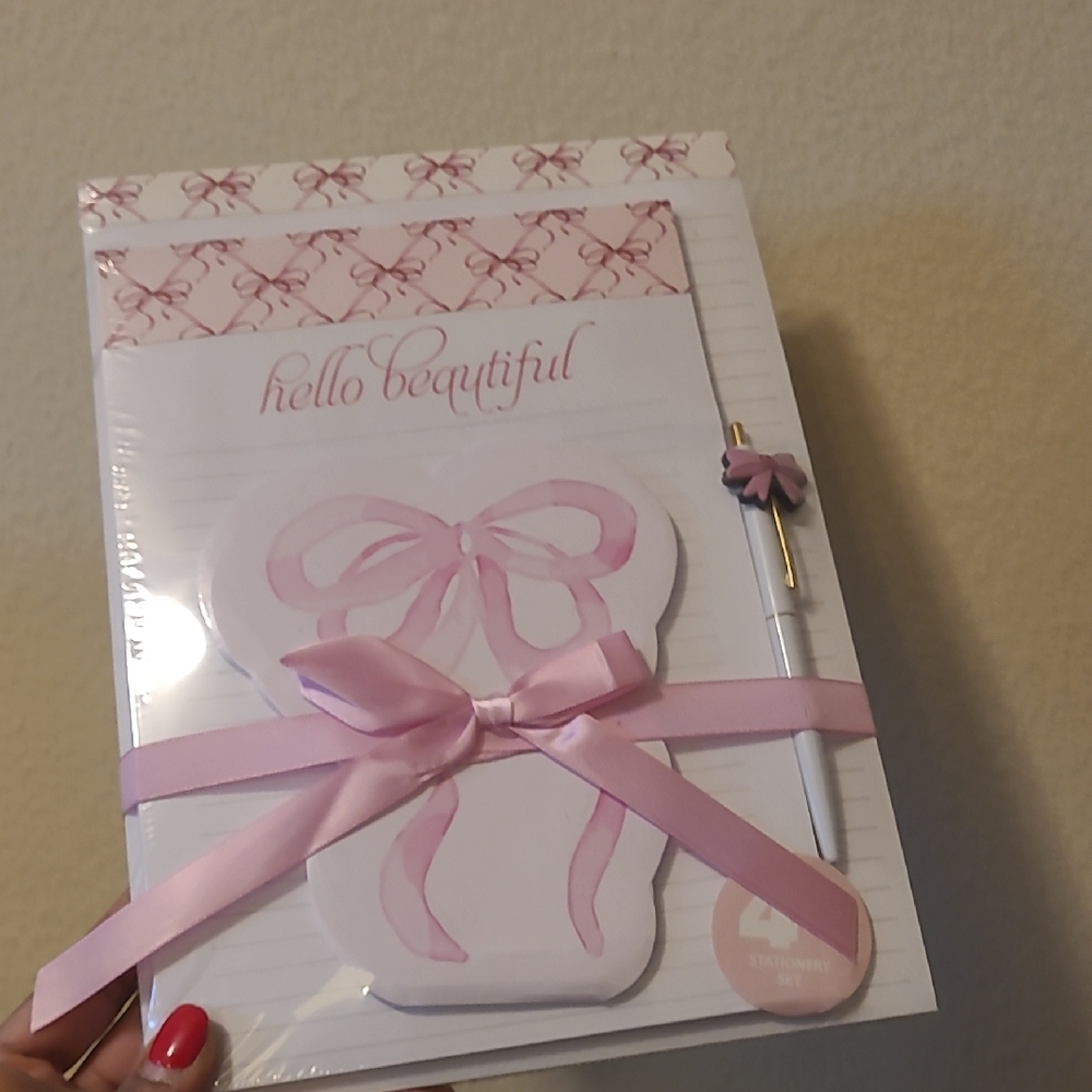 HELLO BEAUTIFUL 4pc Pink Bow Stationery Set with Pen